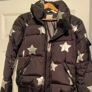 Sam puff jacket with stars